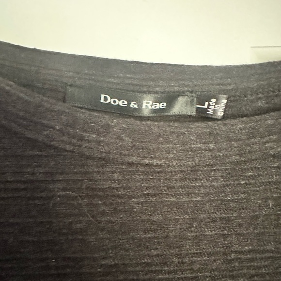 Casual top with fun detail - Picture 3 of 3